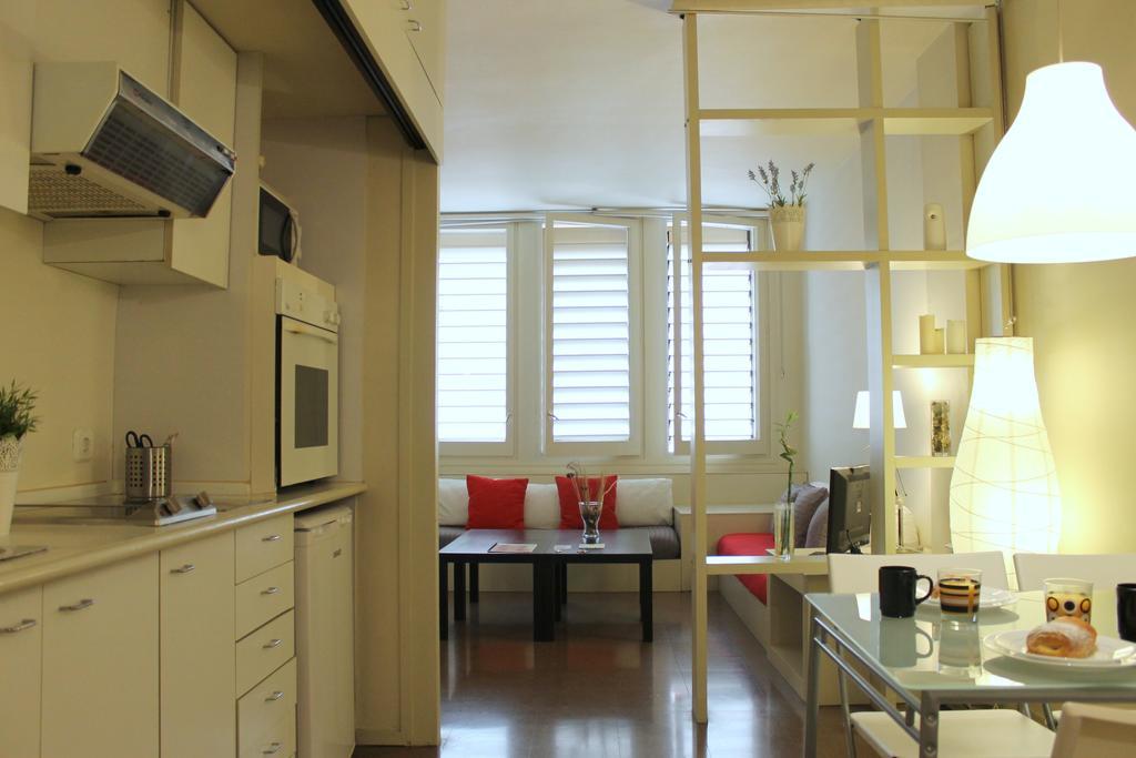 Sweet Bcn Apartments برشلونة الغرفة الصورة
